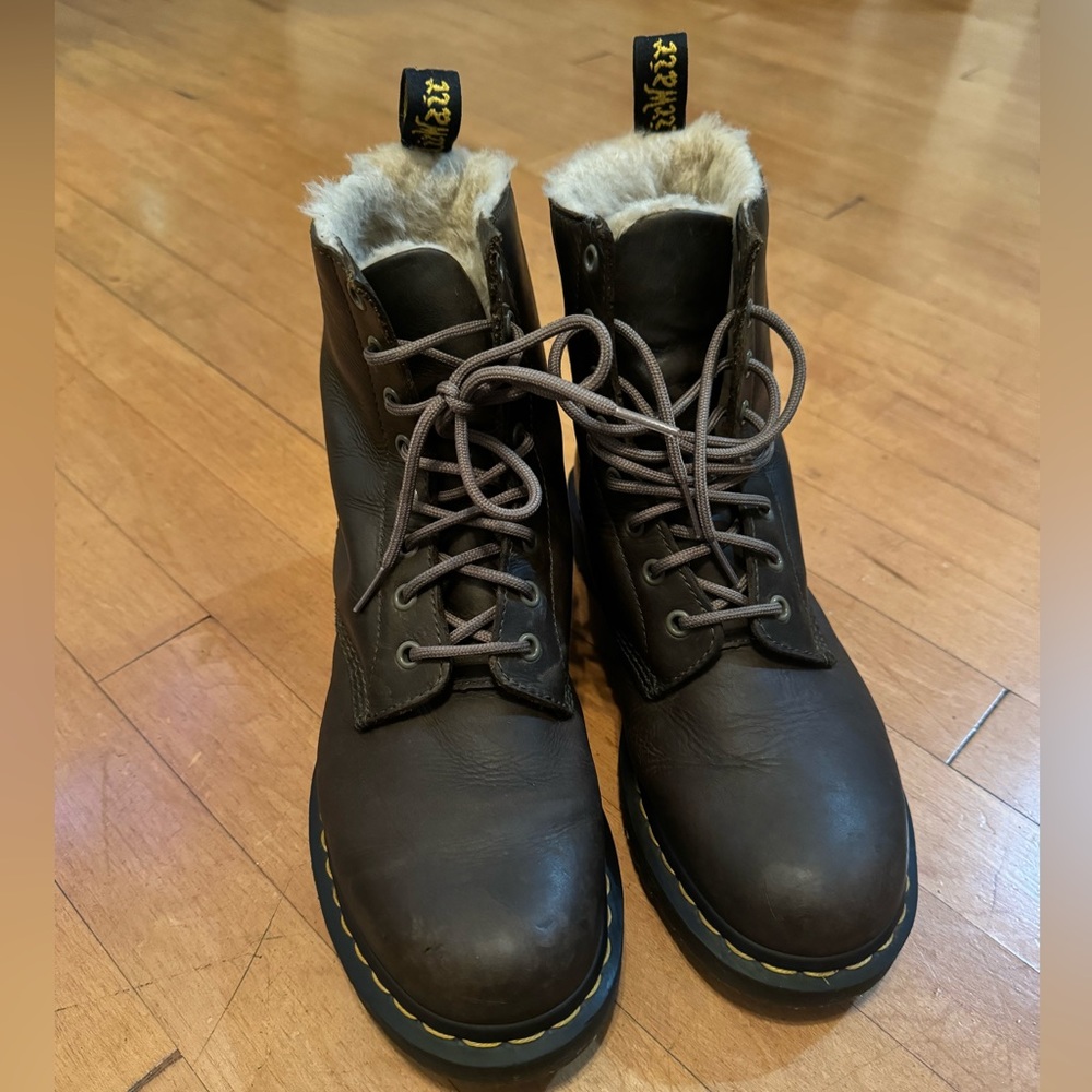 Dr. Martens Women's Serena Burnished Wyoming Chukka Boot